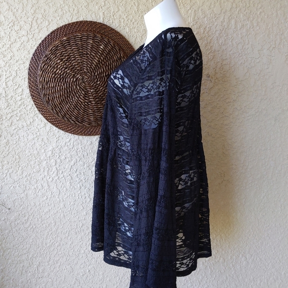 Torrid LACE SURPLICE BABYDOLL TOP - Picture 3 of 5